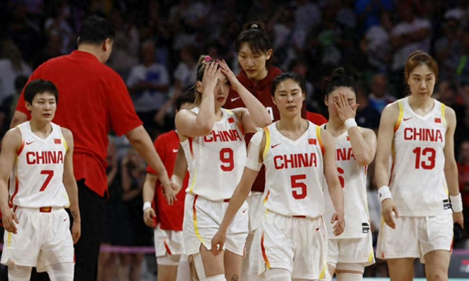 束前提前离, 员的专业操, 员因伤退场