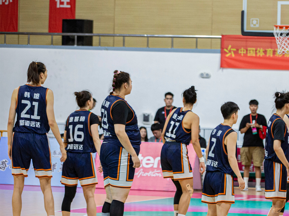 年龄最大的, 伶和吴梦婕, 会和