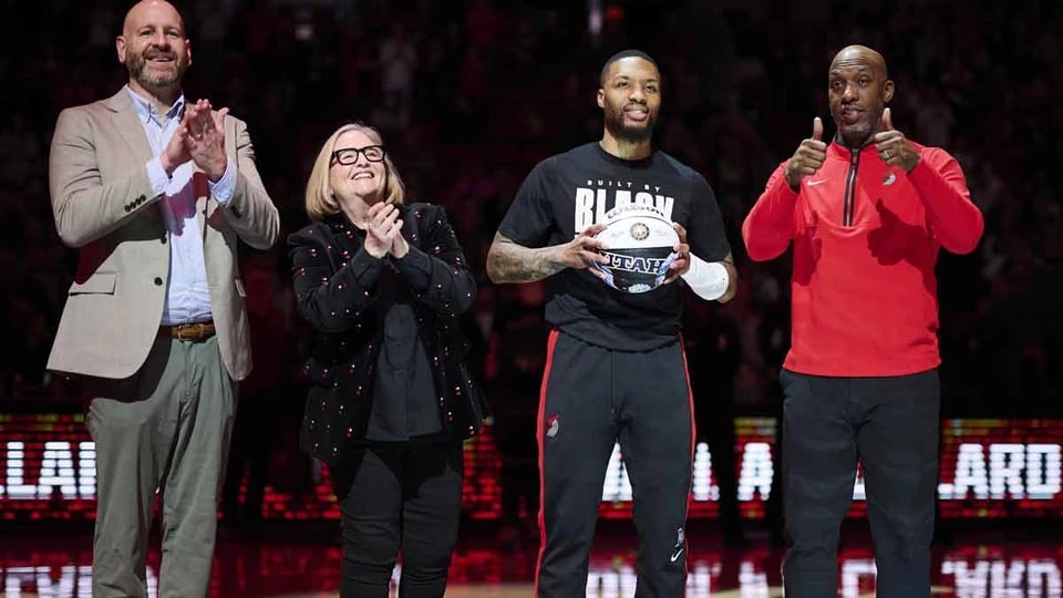 根据最近的, 的希尔