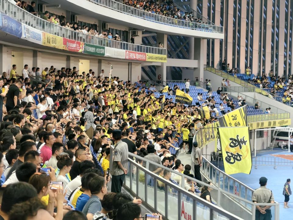 mNjh, 俱乐部第一