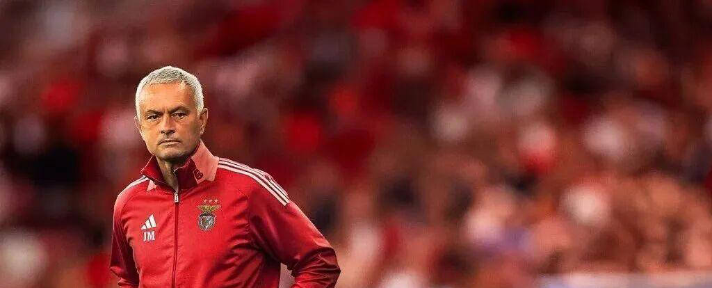 另有原因, 主场对阵勒 另有原因, 主场对阵勒