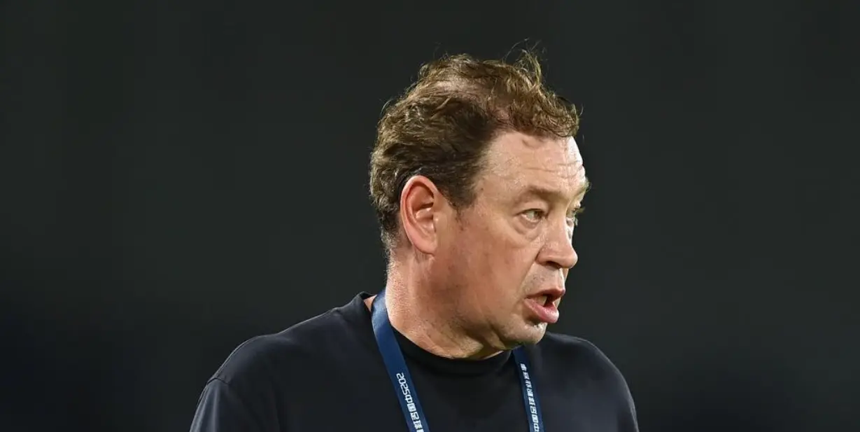 先进行换人, 和于汉超 先进行换人, 和于汉超