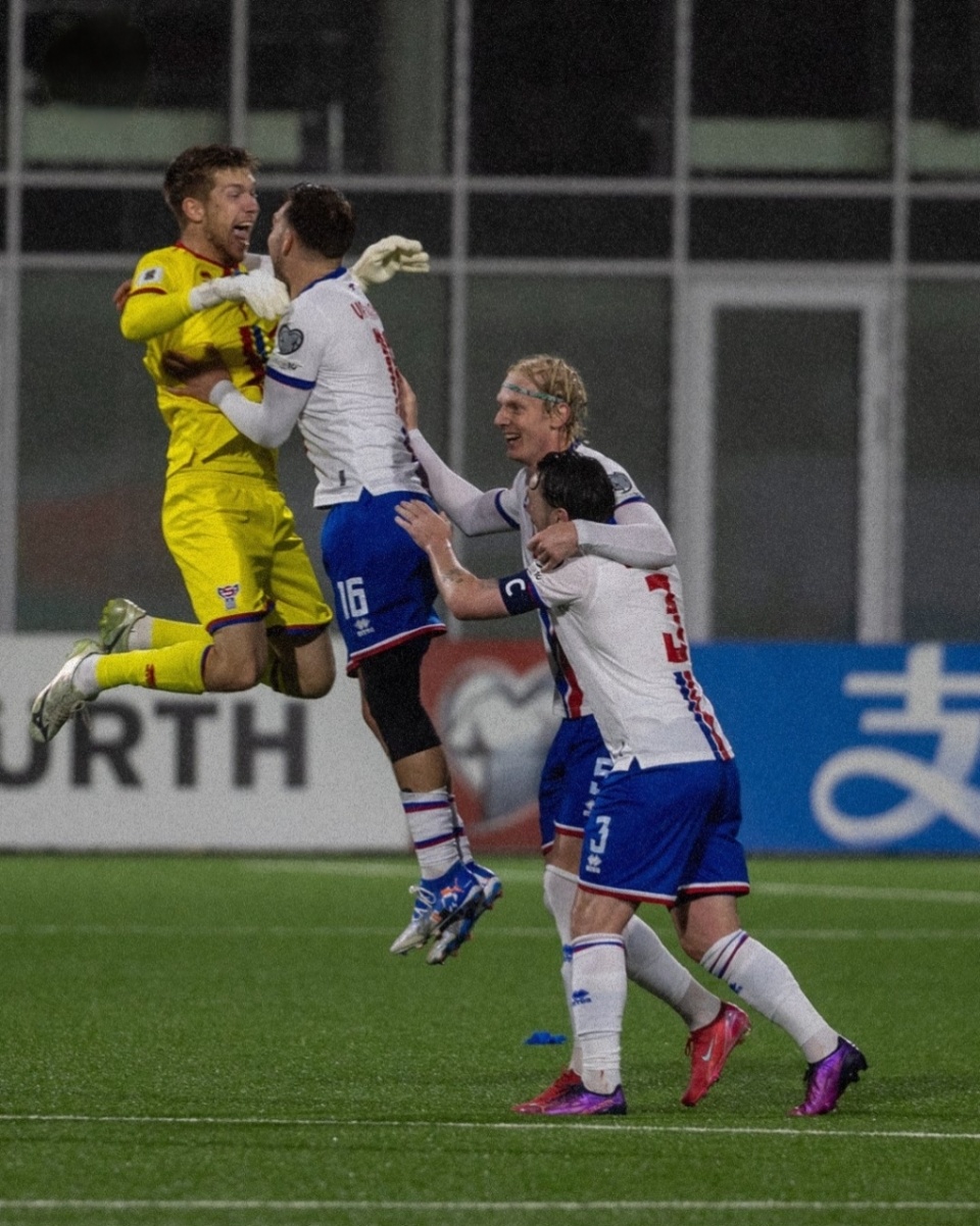 角球, 逐自己的足 角球, 逐自己的足